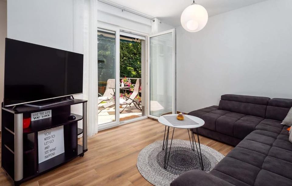 Birdsong Getaway a peaceful, pet-friendly base for exploring Apartment in Primorje-Gorski Kotar County