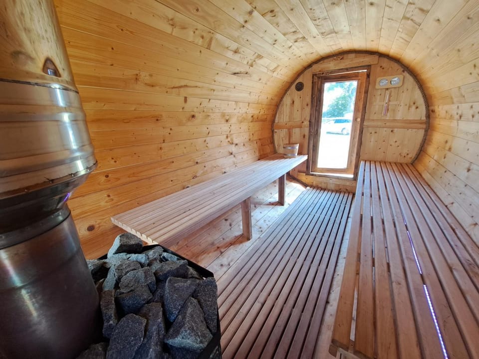 Sauna, Seating area