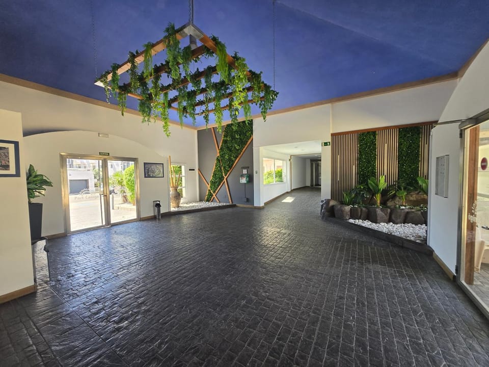 Superbe appartement avec solarium et piscine communautaire Apartment in Roses