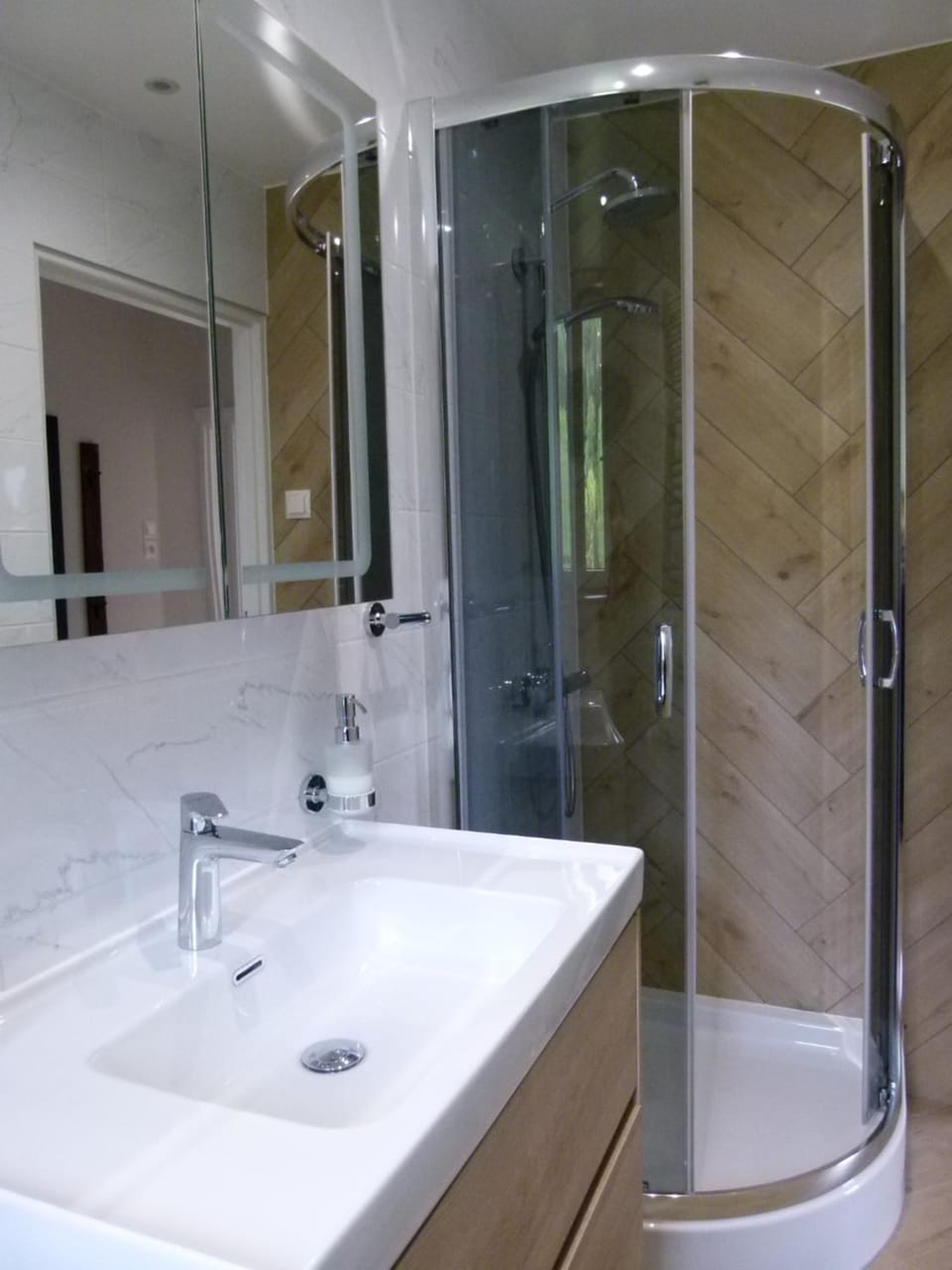 Shower, Bathroom