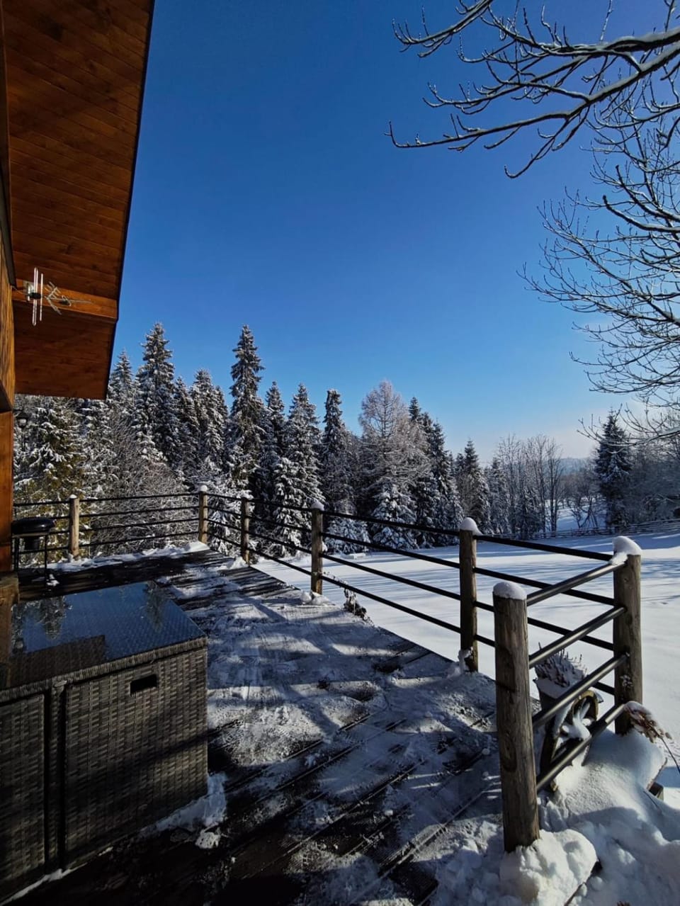 Day, Natural landscape, Winter, Balcony/Terrace, Mountain view