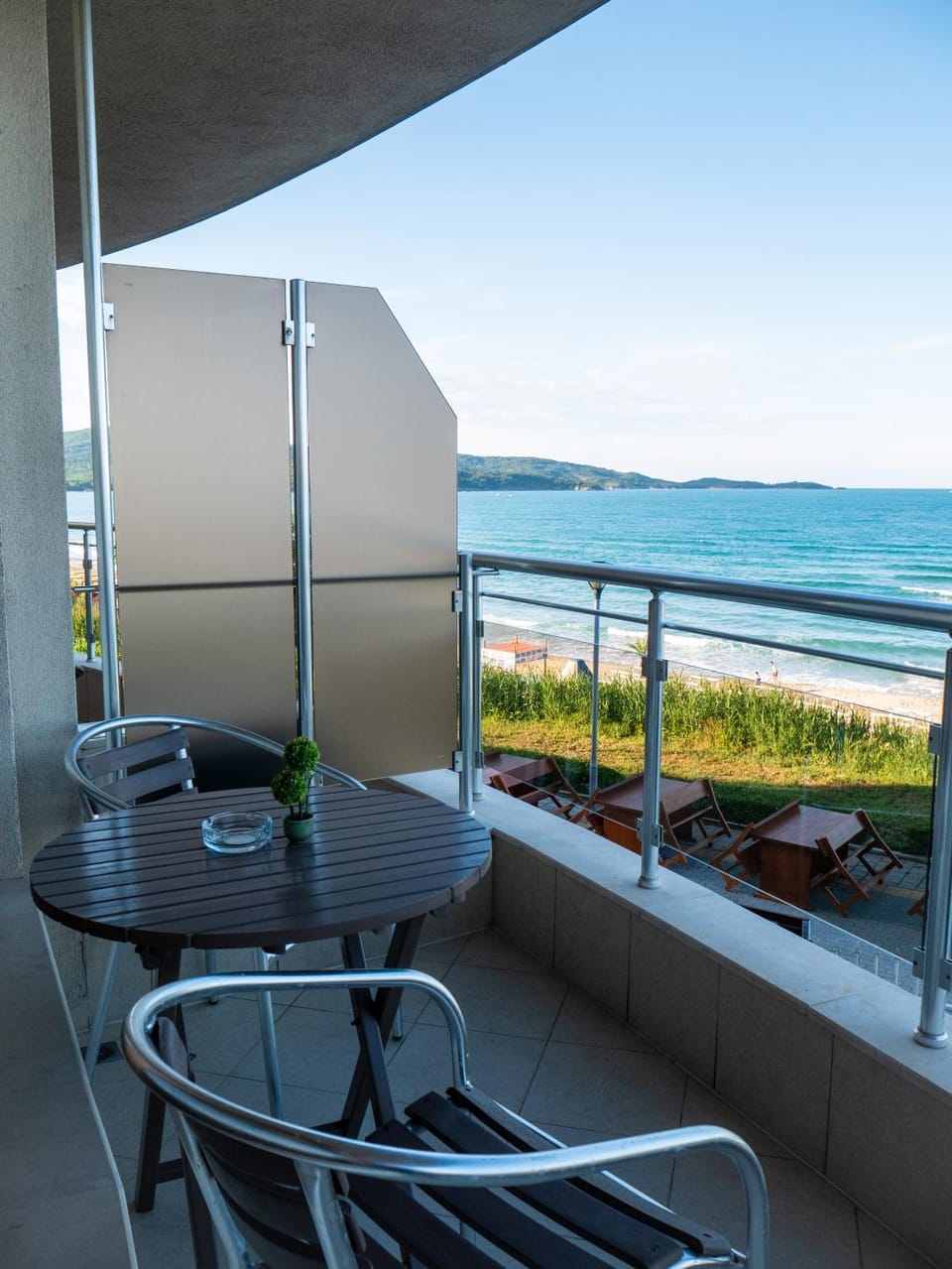 Patio, View (from property/room), Balcony/Terrace, Seating area, Beach, Sea view