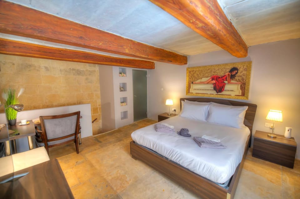 Romantic and historical maisonette in the center of Valletta MBAL1-1 House in Valletta