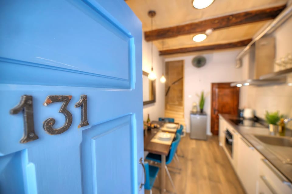 Romantic and historical maisonette in the center of Valletta MBAL1-1 House in Valletta