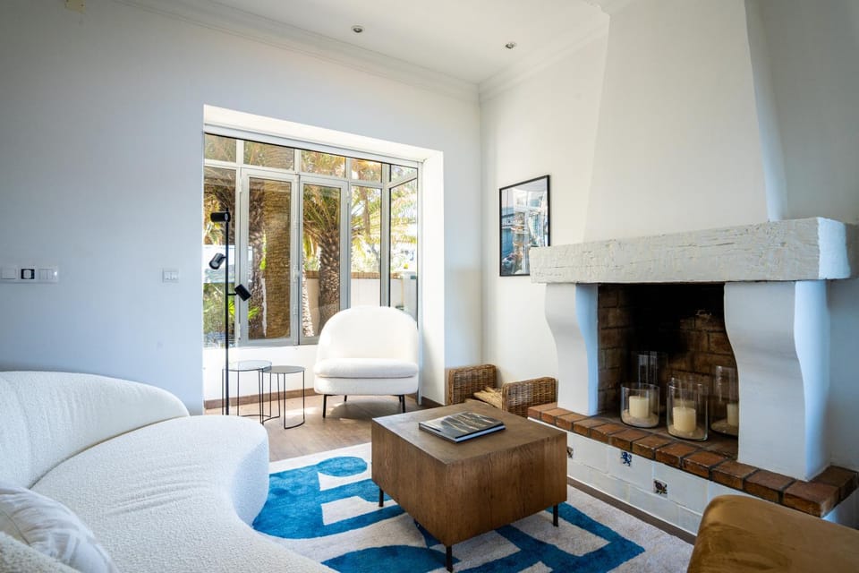 Living room, Seating area, flat iron