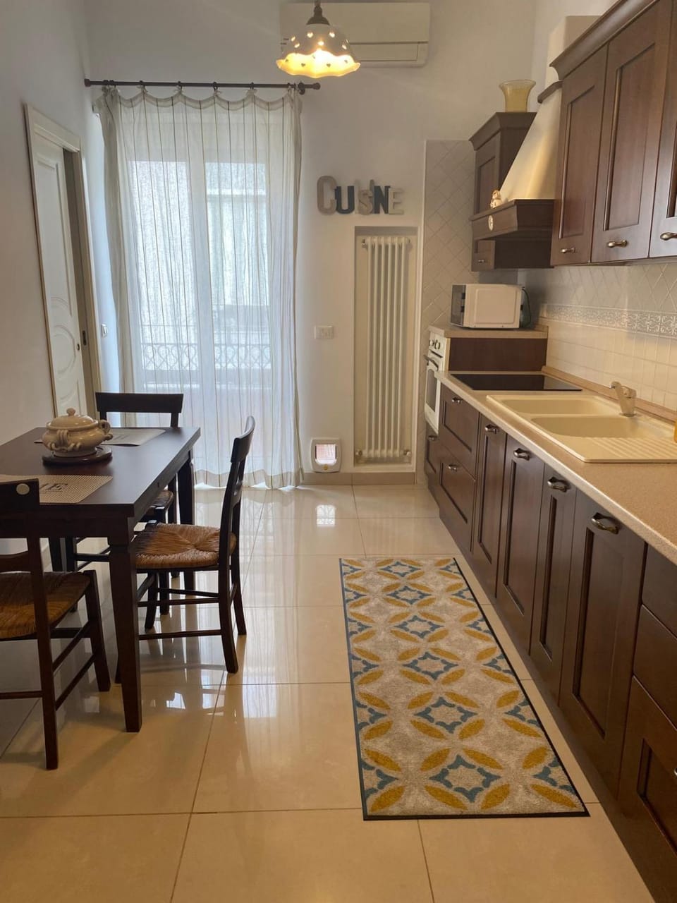 Balcony/Terrace, Dining area, heating, internet, stove, kitchen, air conditioner