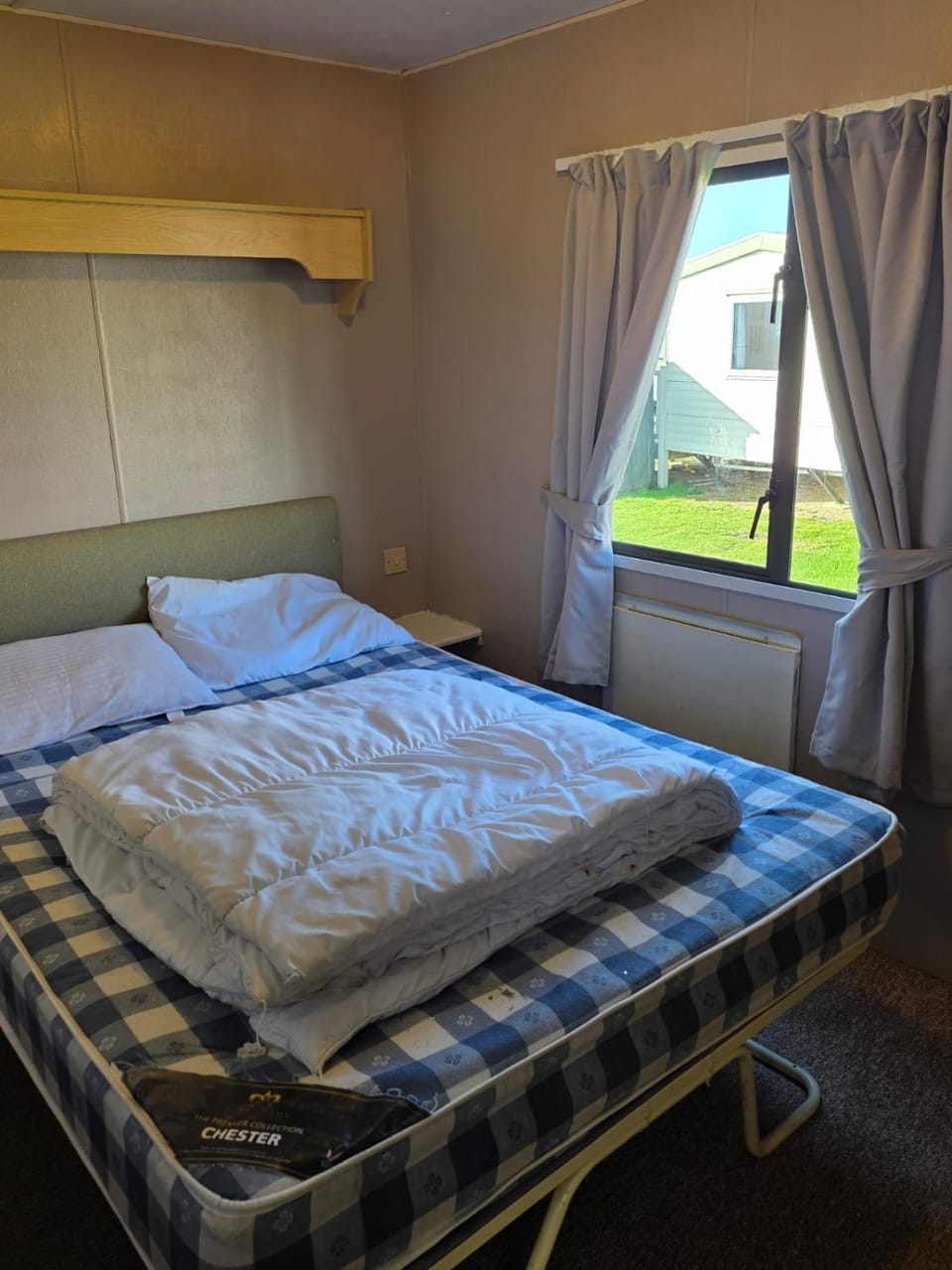 Pet Friendly A4 THE CHASE 6 Berth Caravan With Decking Apartment in Ingoldmells