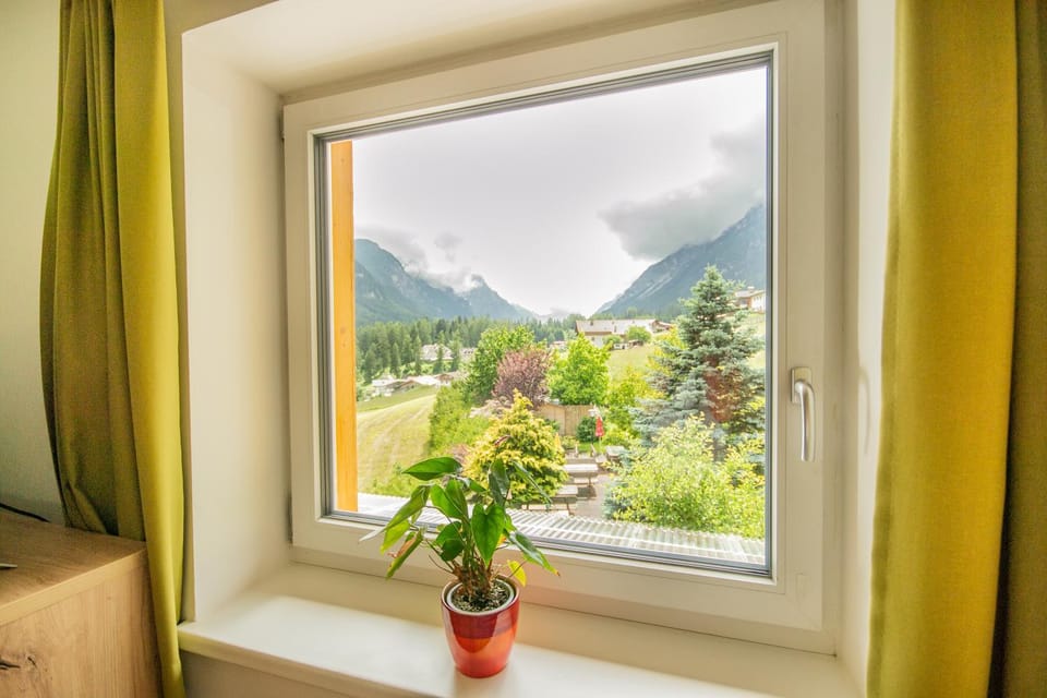 Spring, Natural landscape, Mountain view