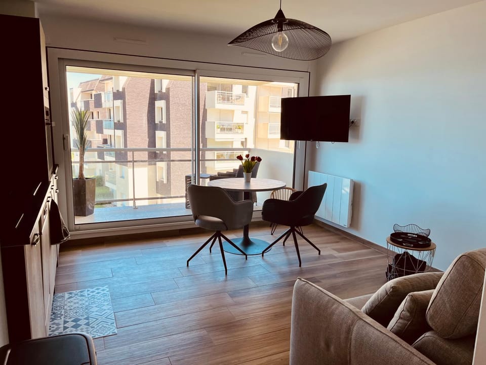 Studio, vue mer à 150m de la plage Apartment in Trouville-sur-Mer