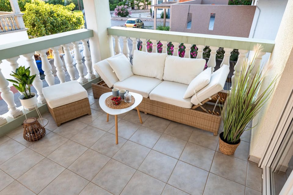 Day, Balcony/Terrace, Seating area
