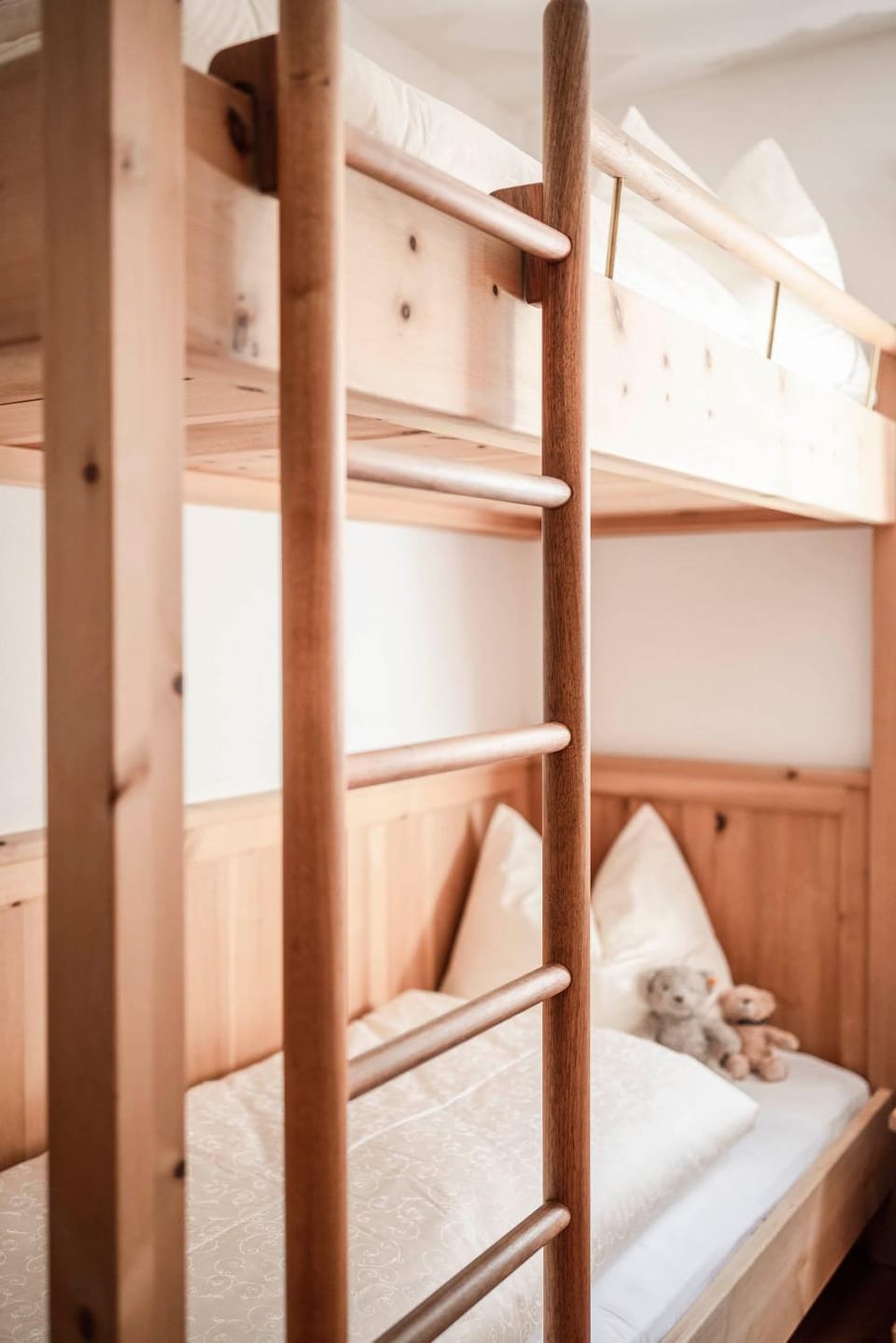 Photo of the whole room, Bedroom, bunk bed