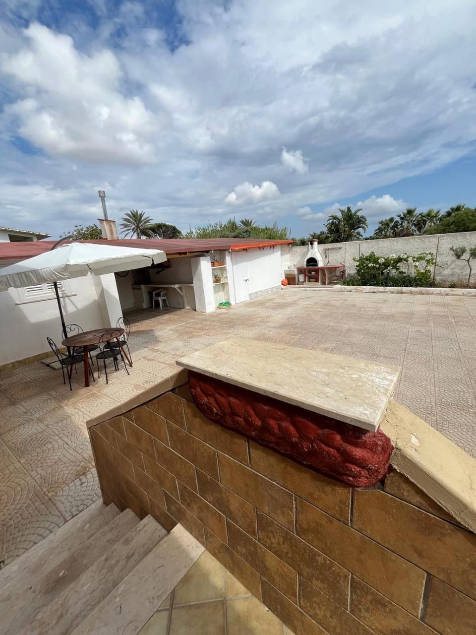Property building, View (from property/room), Balcony/Terrace, Dining area