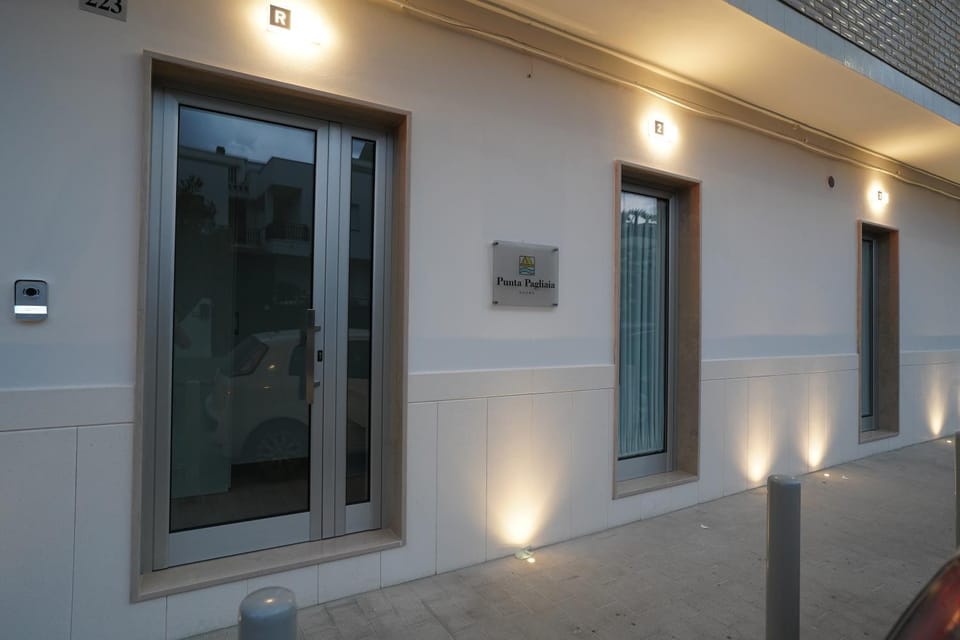 Punta Pagliaia rooms House in Province of Foggia