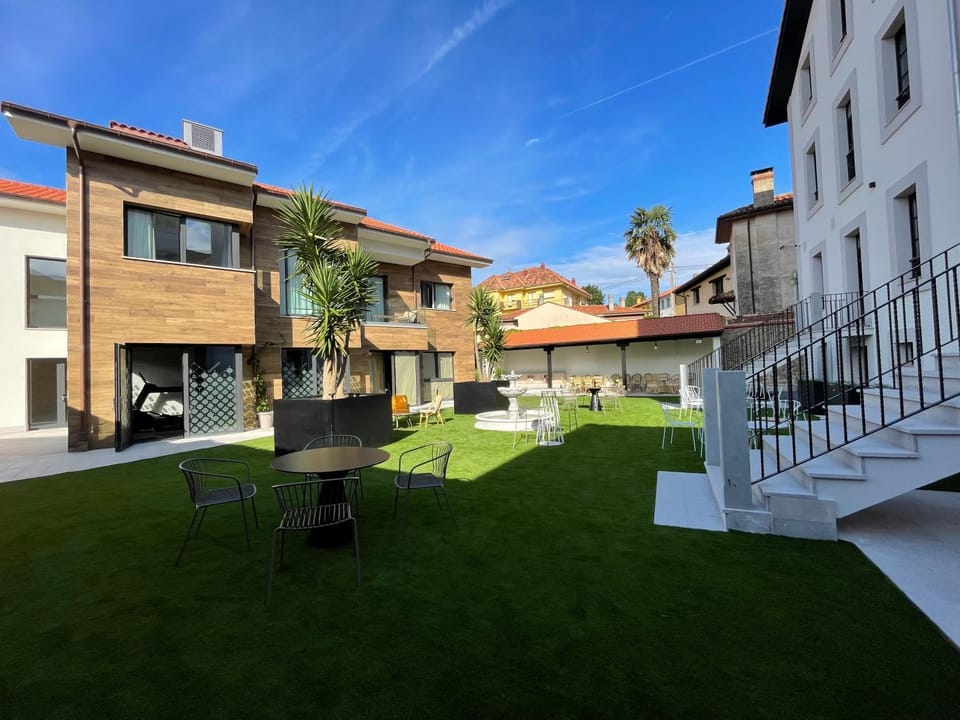 Property building, Garden