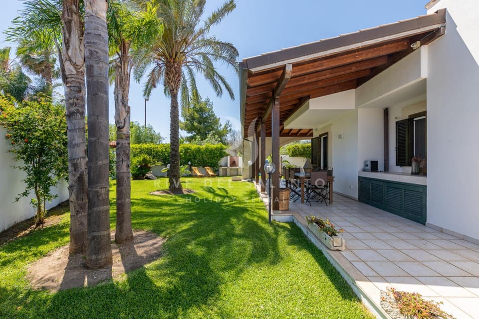 Property building, Garden, Garden view