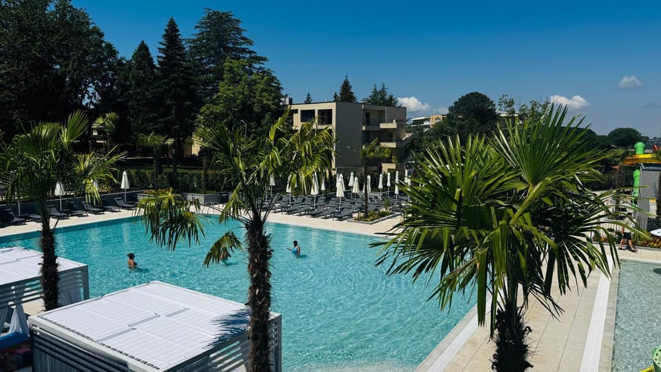 Day, Pool view, Swimming pool