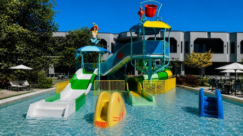 Aqua park, Swimming pool