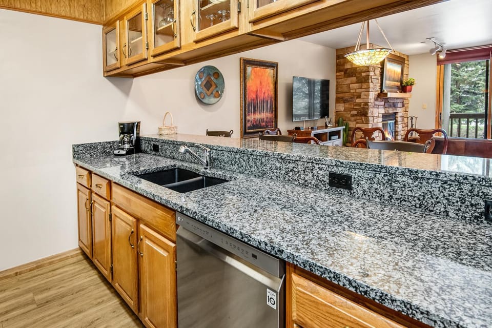 Kitchen or kitchenette