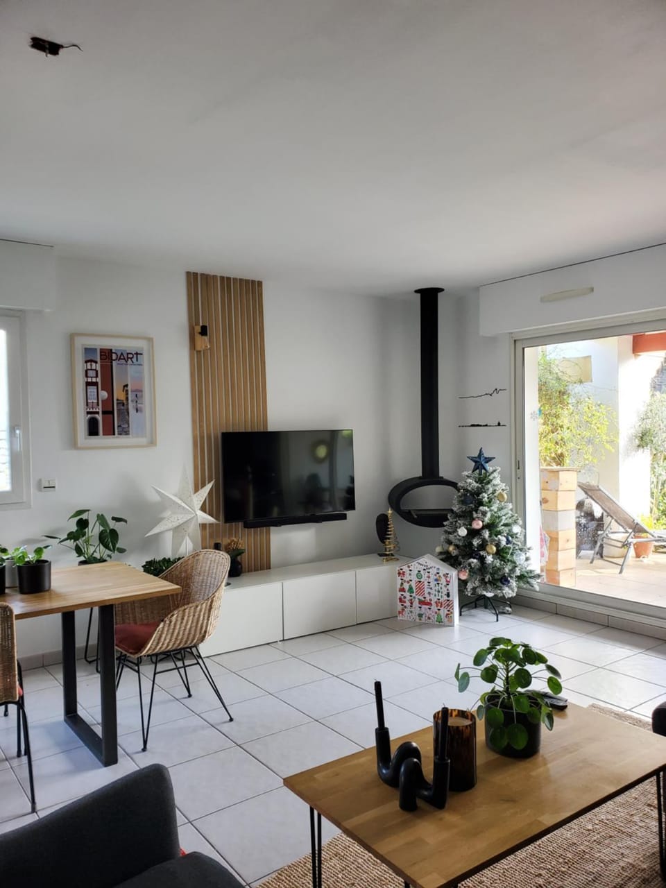 Communal lounge/ TV room, TV and multimedia, Living room, Seating area