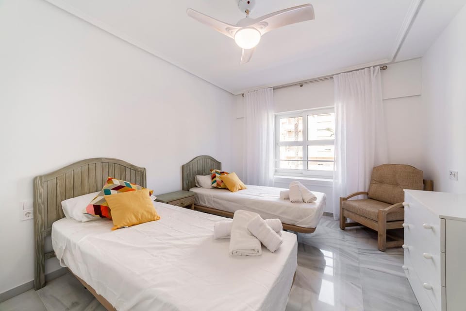 Bed, Photo of the whole room, Bedroom, fireplace, towels