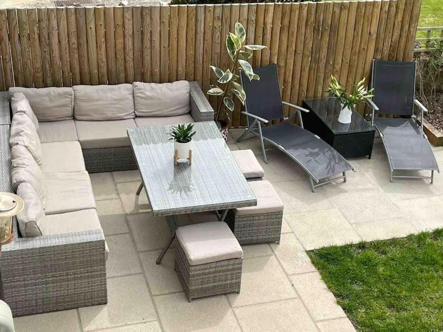 Modern 4 bedroom house in Weymouth Sunny Corner House in Weymouth