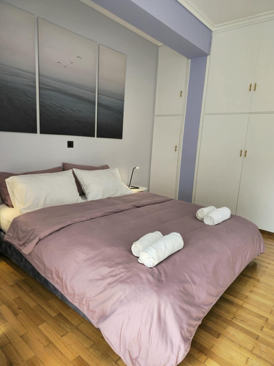 Bed, Bedroom, towels, towels, wardrobe