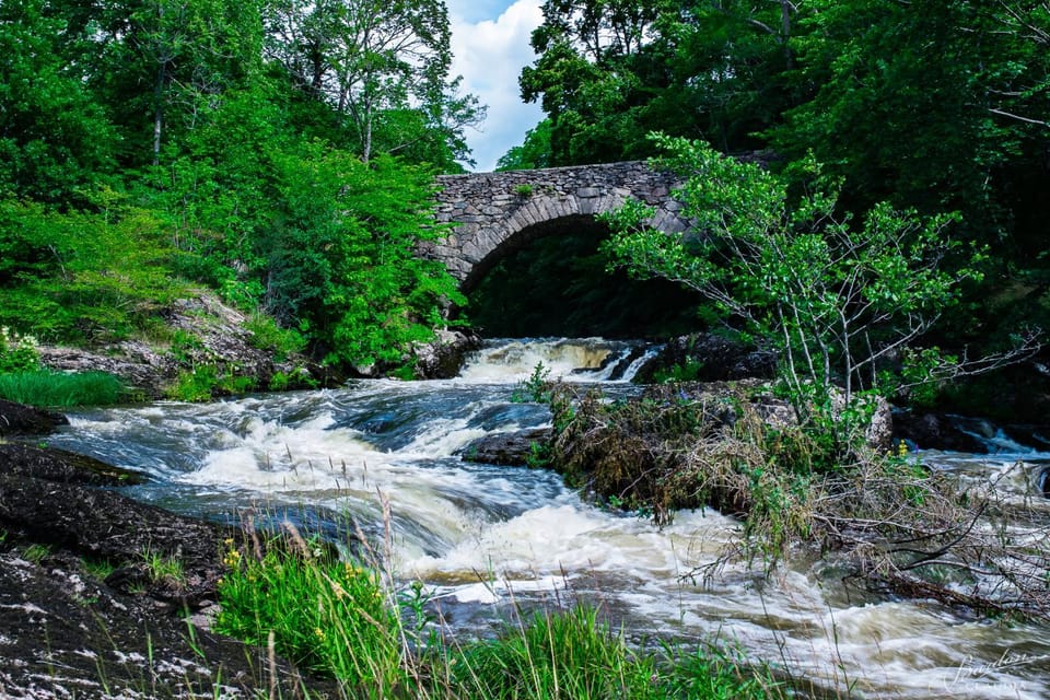 Nearby landmark, Natural landscape, Lake view, River view