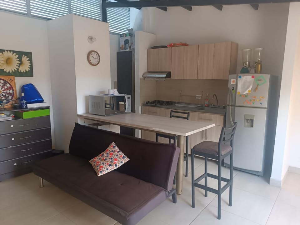 Kitchen or kitchenette, Dining area, stove
