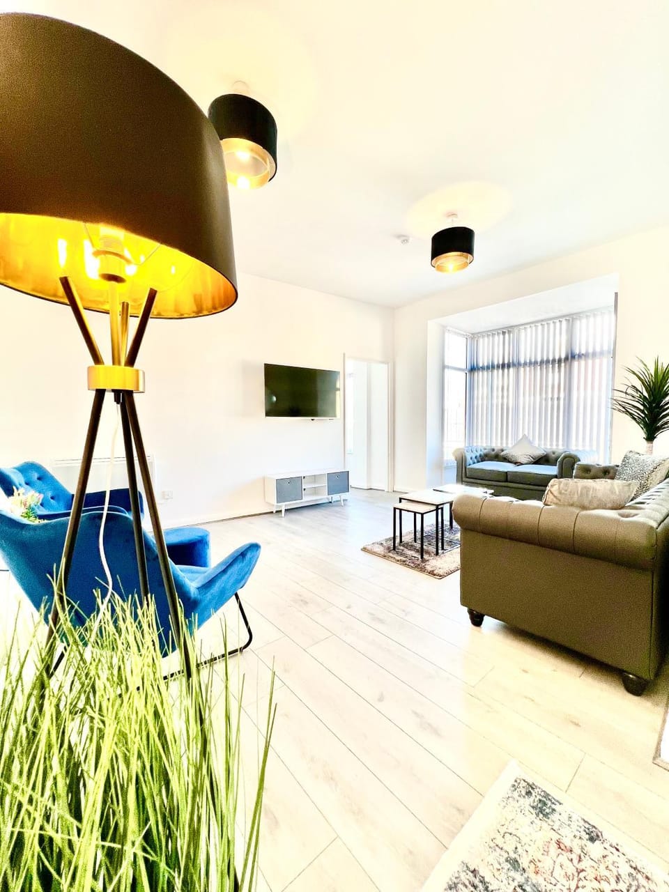 Living room, Seating area