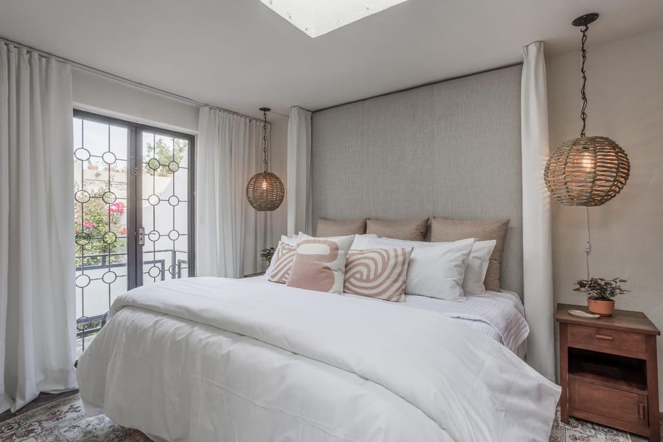 Bed, Balcony/Terrace, Photo of the whole room, Bedroom