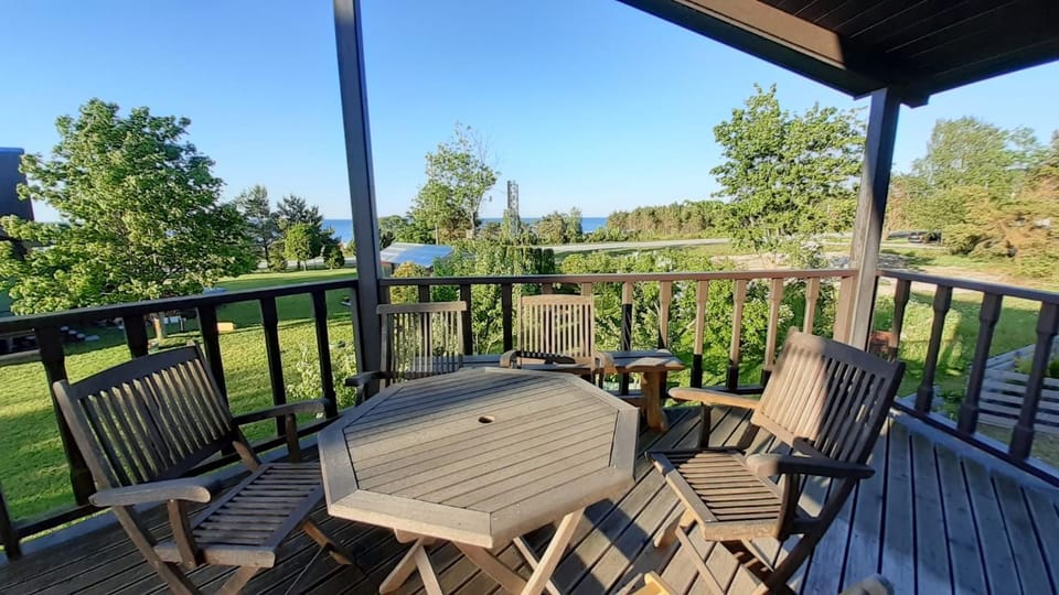 Balcony/Terrace, Garden view