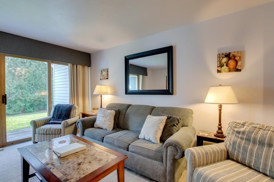 'Door County Getaway' - Walk to State Park! House in Door County