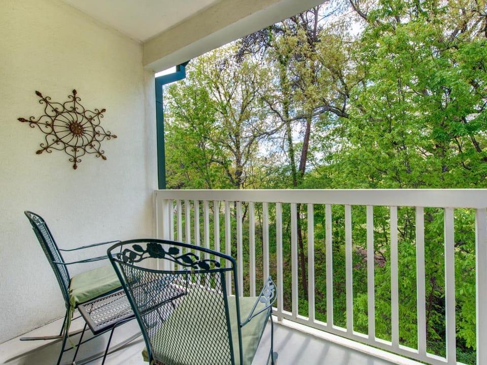 Balcony/Terrace, Seating area, Garden view, furniture