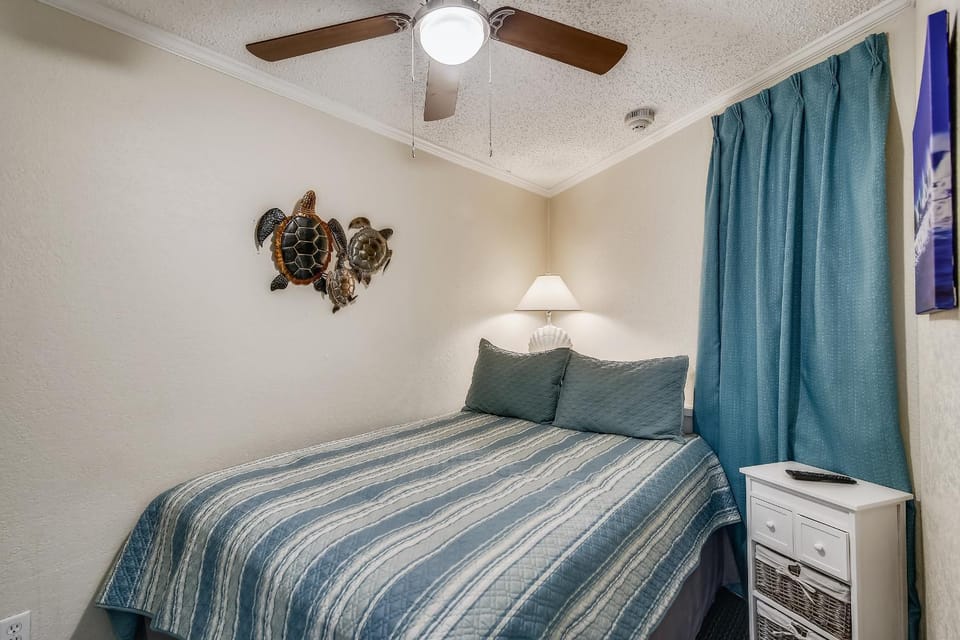 Bed, TV and multimedia, Bedroom, furniture
