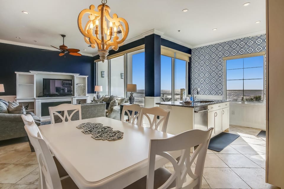 TV and multimedia, View (from property/room), Kitchen or kitchenette, Living room, Seating area, Dining area, Sea view, furniture
