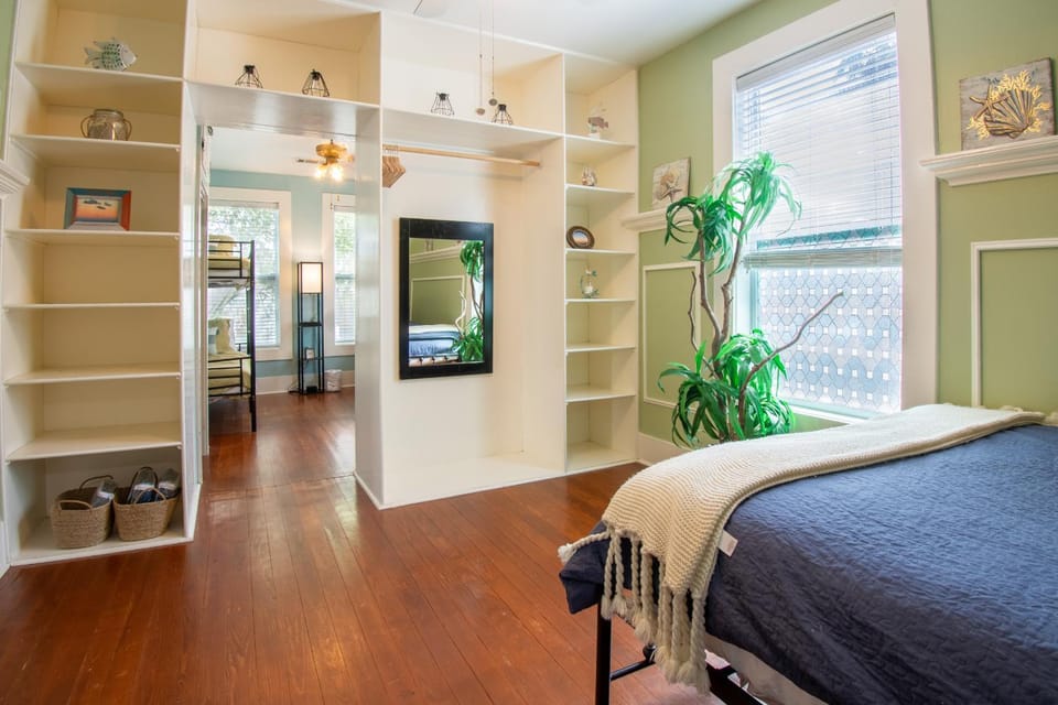 A Bended Oak Bungalow House in Texas City
