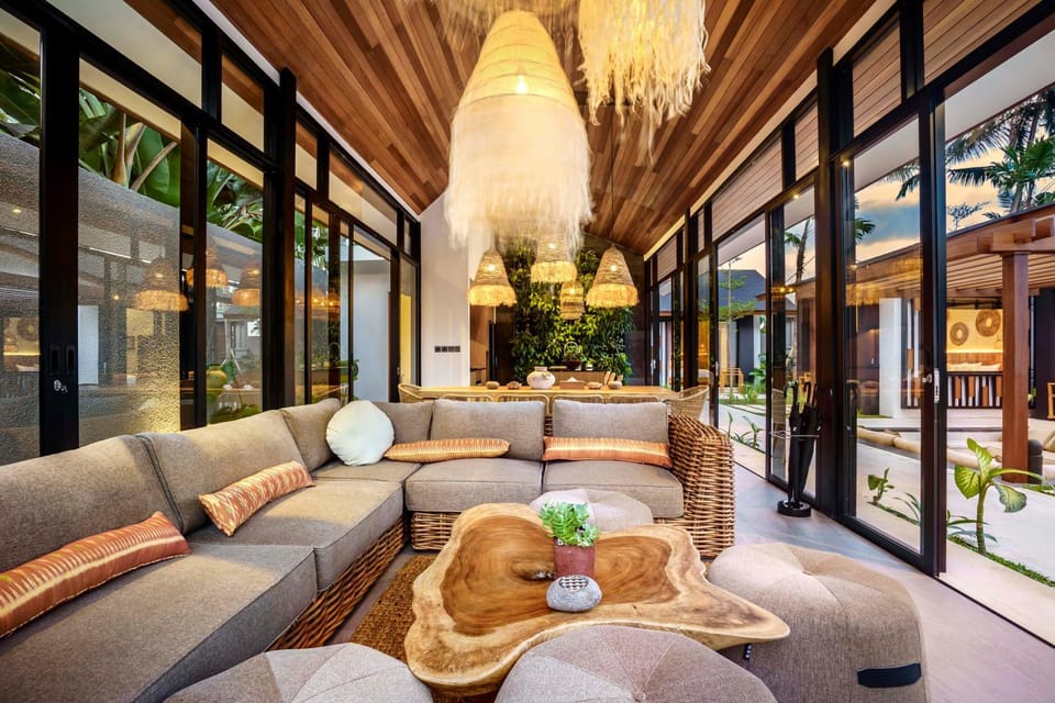 View (from property/room), Living room, Seating area