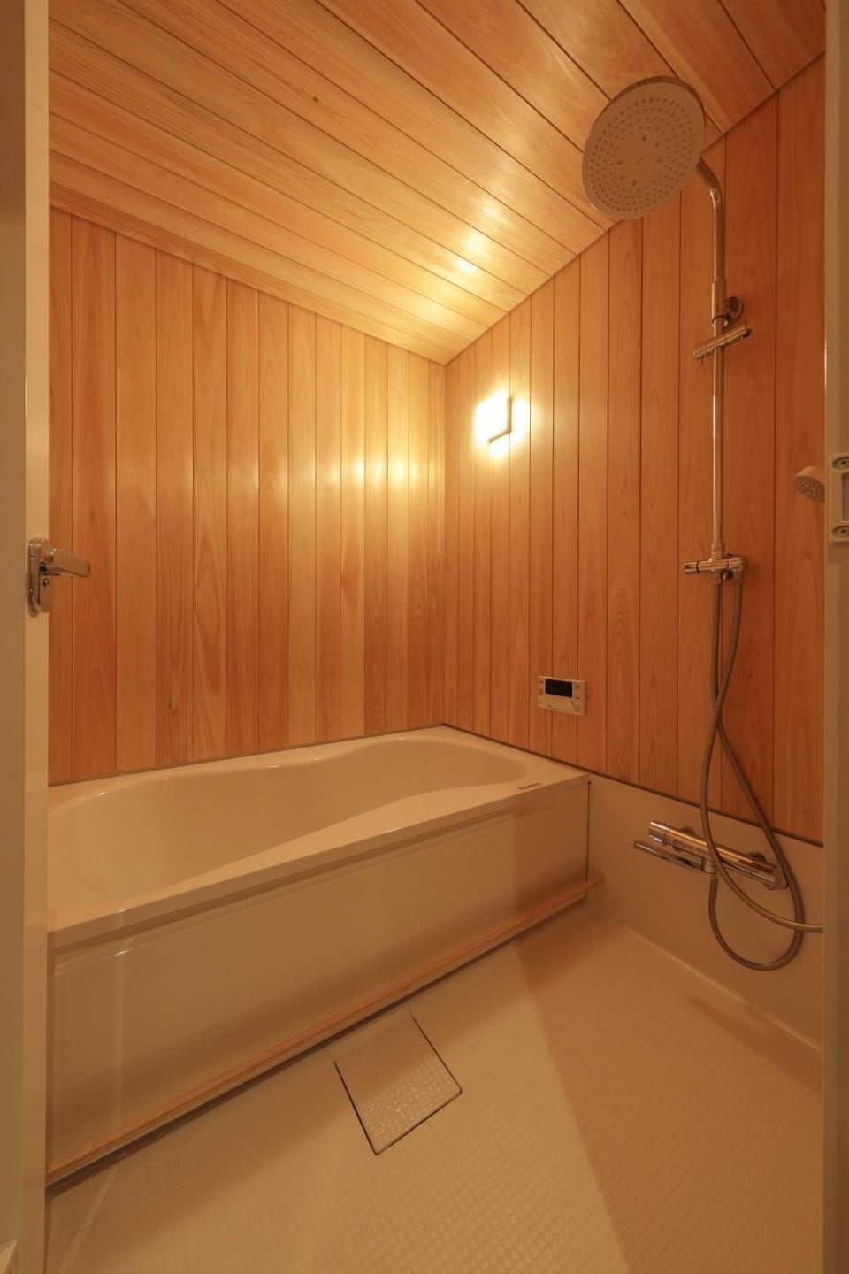 Hot Tub, Bathroom
