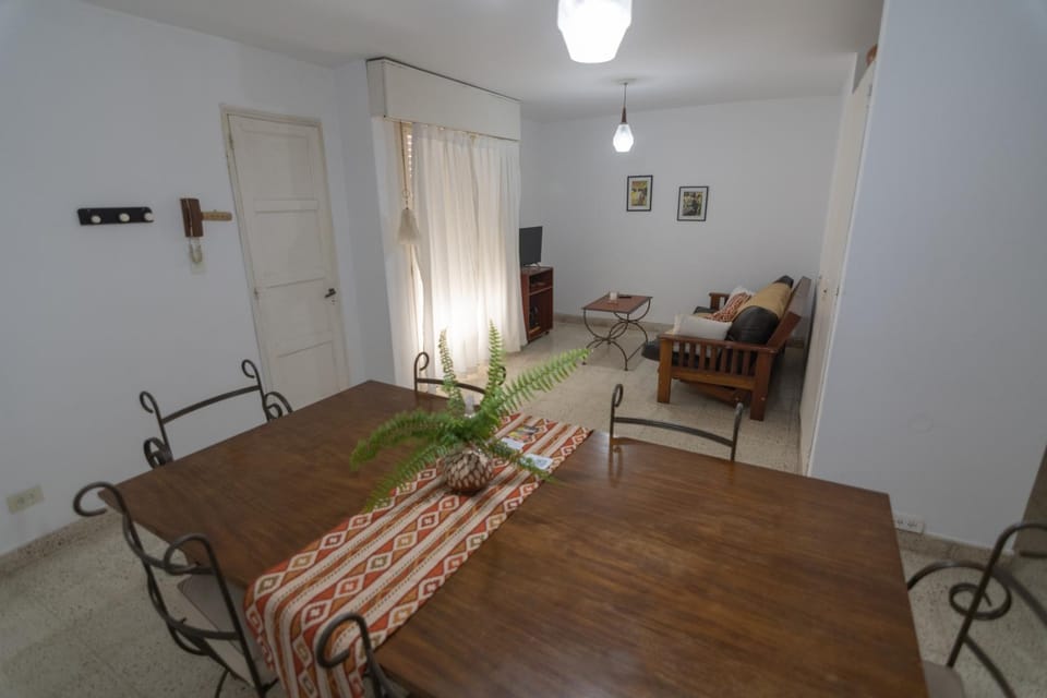 TV and multimedia, Seating area, Dining area