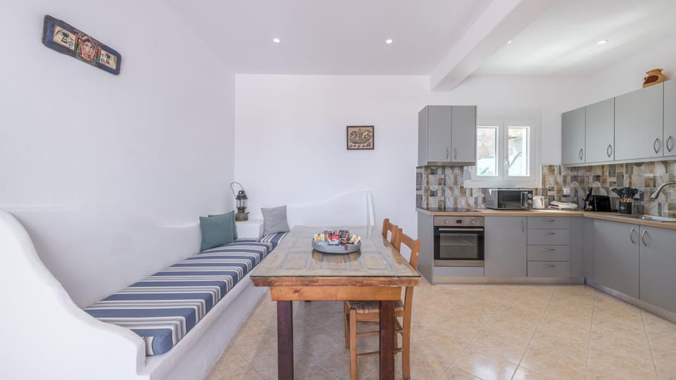 Vounala Studio Apartment in Milos