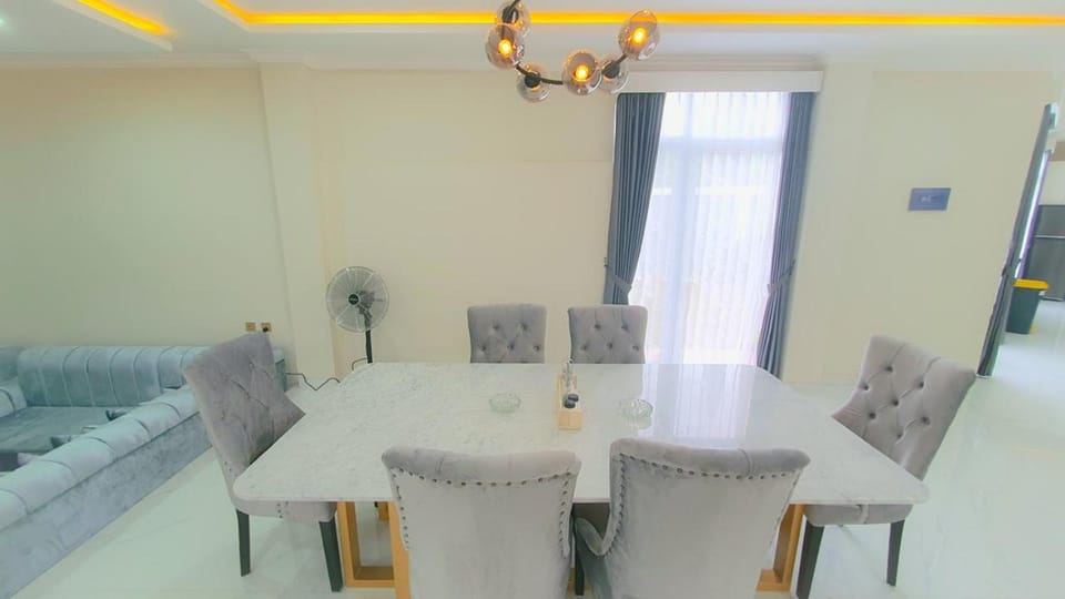 Alandalus Royal Puncak Villa in Cisarua