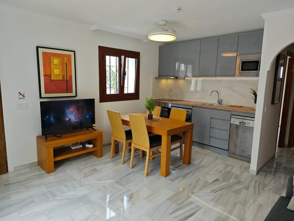 TV and multimedia, Kitchen or kitchenette, dishwasher, oven