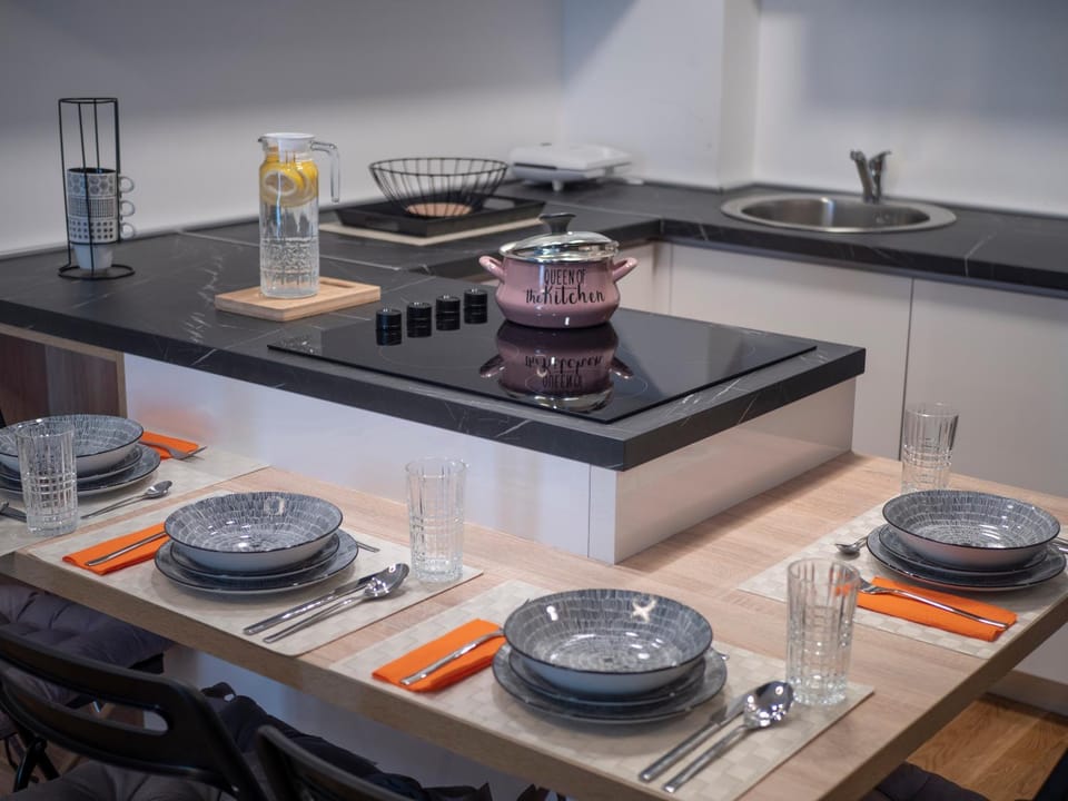 Luxury modern apartment 8min walk from beach in Becici Apartment in Budva Municipality