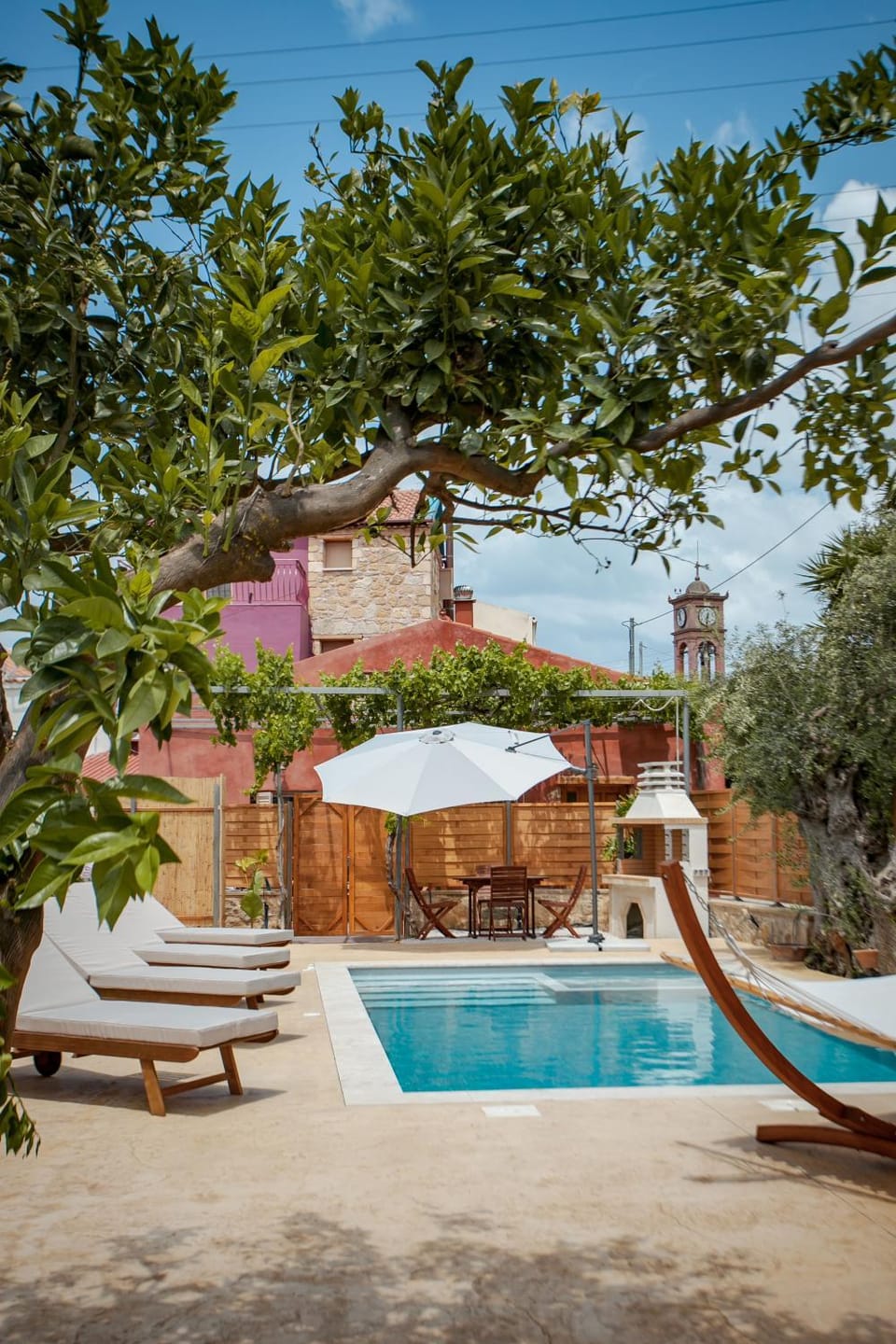 Patio, Spring, Day, Natural landscape, Garden, Garden view, Pool view, Swimming pool, sunbed