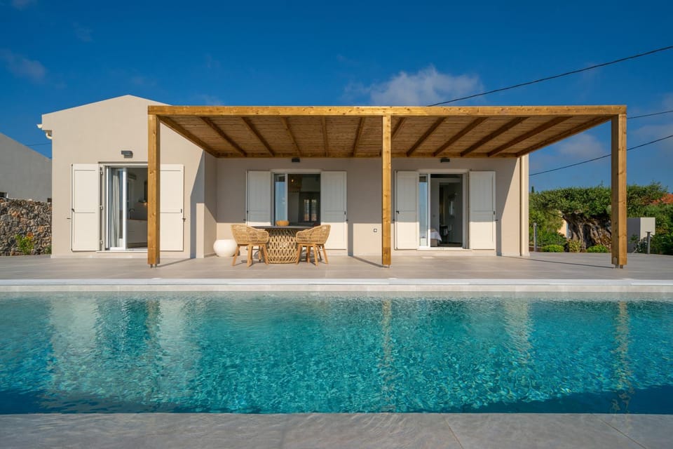 Property building, Pool view, Swimming pool