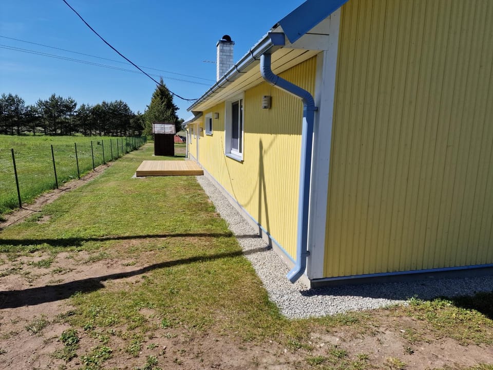 Property building, Patio, Garden