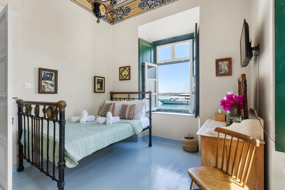 1800 MANSION Villa in Spetses