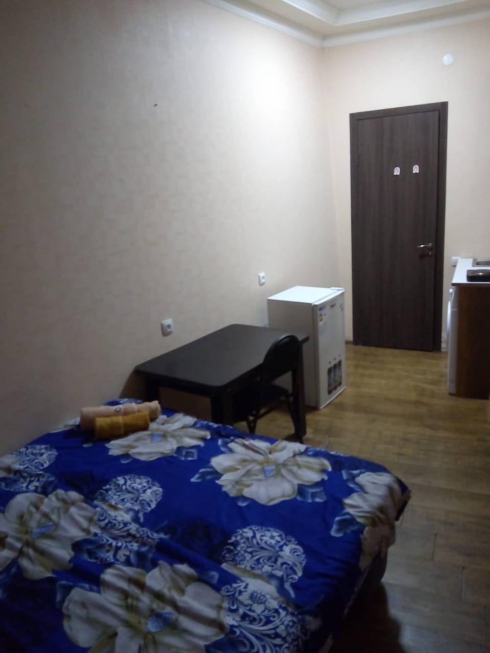 Bed, Photo of the whole room, Dining area, Bedroom