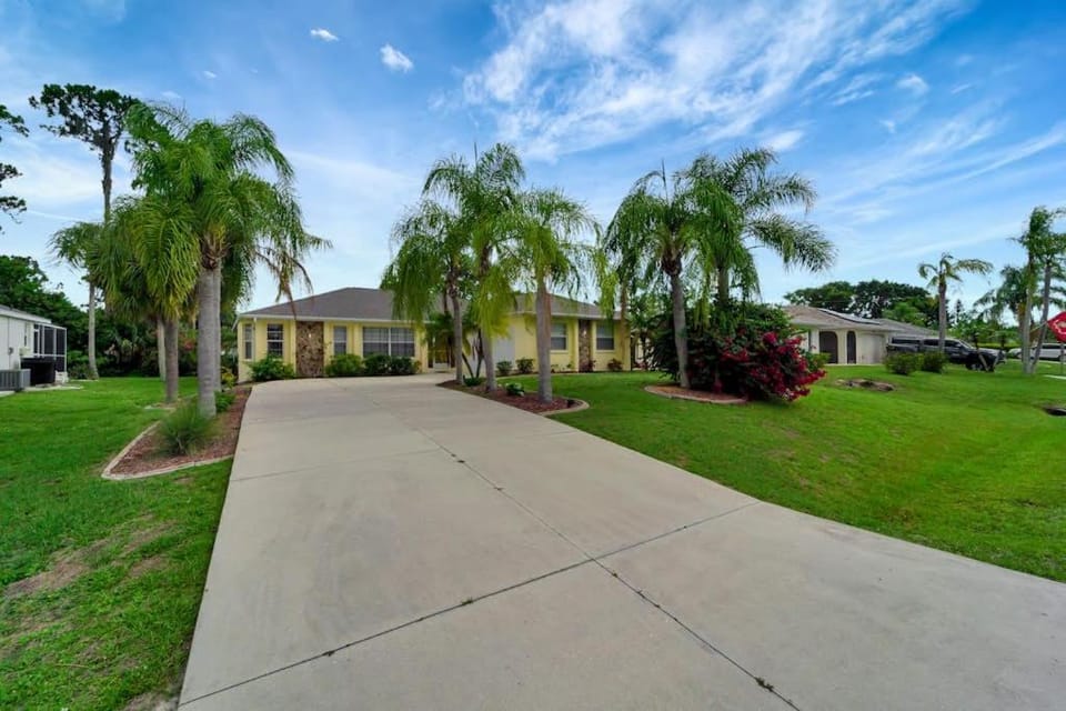 Tropical Retreat House in Port Charlotte