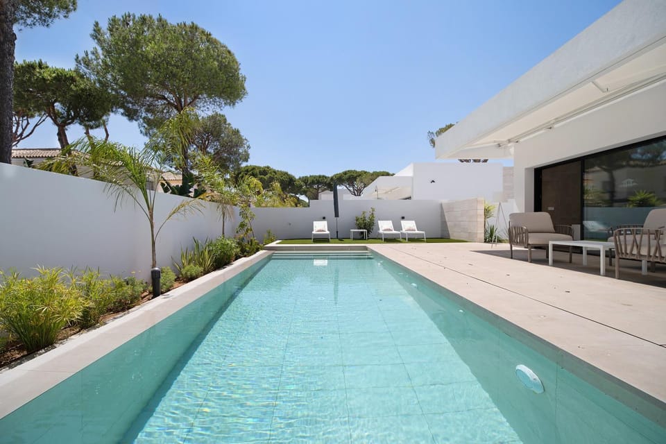 Property building, Swimming pool